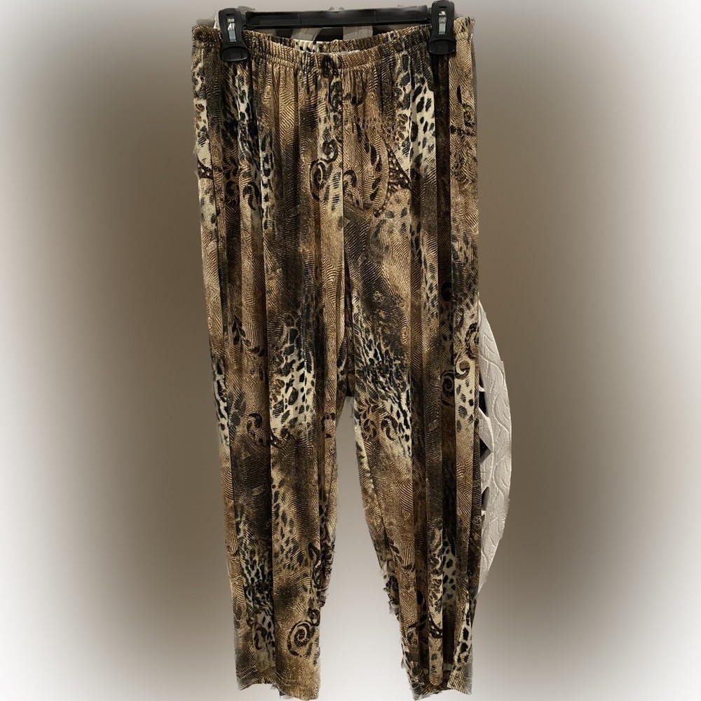 Carolyn Strauss Collection Patterned Pants. Size M🦓🦒